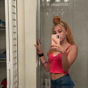 Meet your Posher, Kara